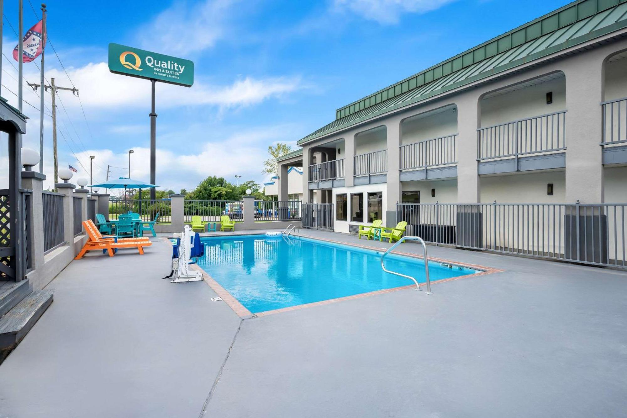 Quality Inn & Suites Monticello ภายนอก รูปภาพ