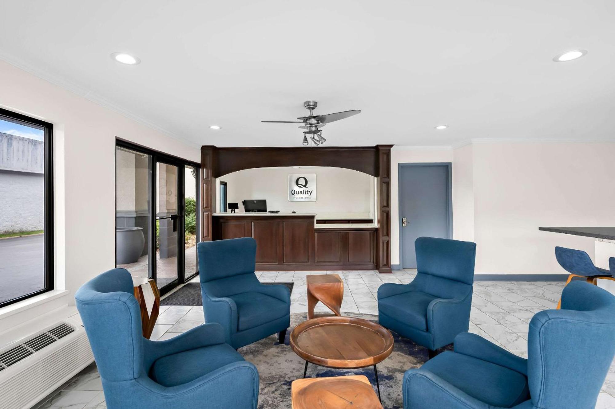 Quality Inn & Suites Monticello ภายนอก รูปภาพ